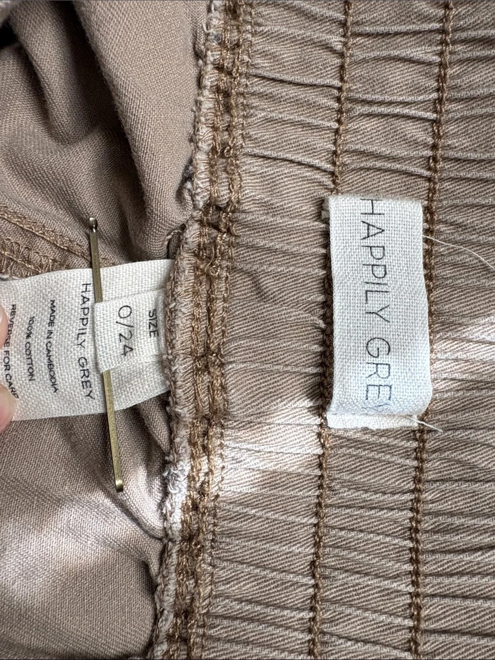 High-Rise Elastic Waist Cargo Shorts — Taupe